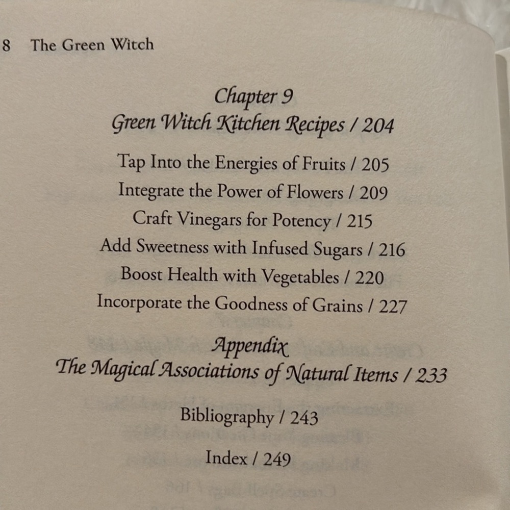 The Green Witch Book by Arin Murphy-Hiscock NWT - Picture 6 of 6